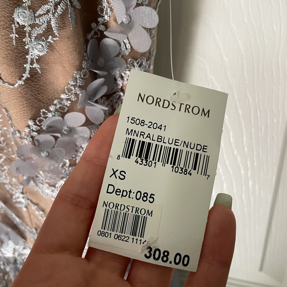 Prom Dress - Picture 5 of 8